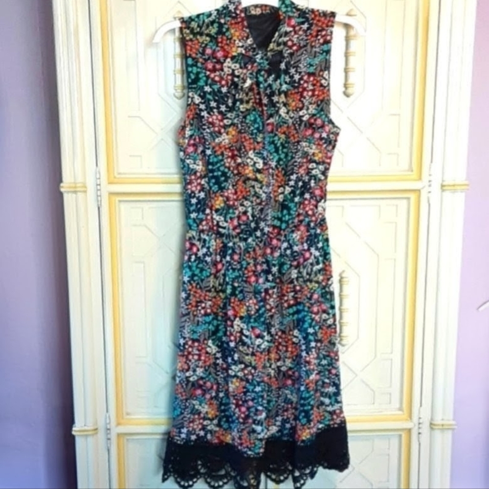 RARE: ModCloth Flower Dress with Black Lace